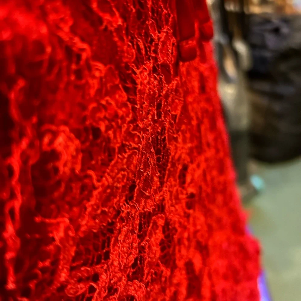 No sleeved red lace top - Picture 4 of 6